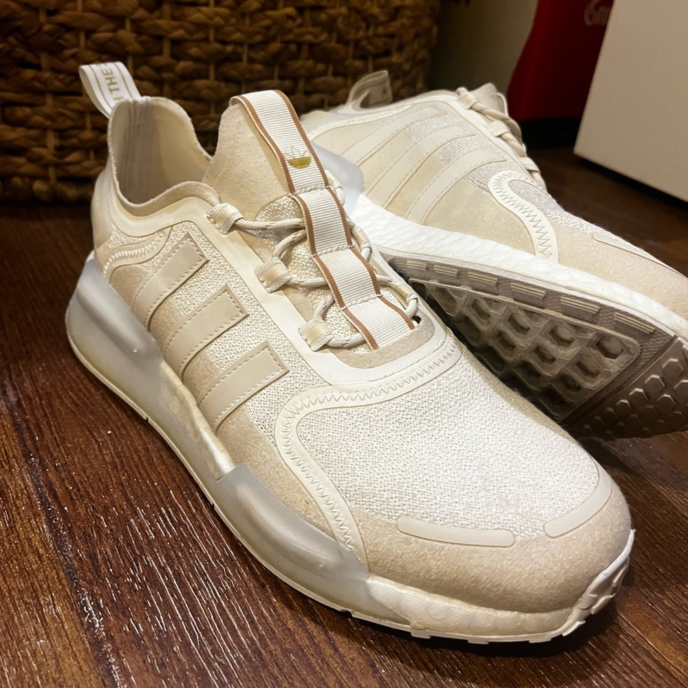 v3 adidas